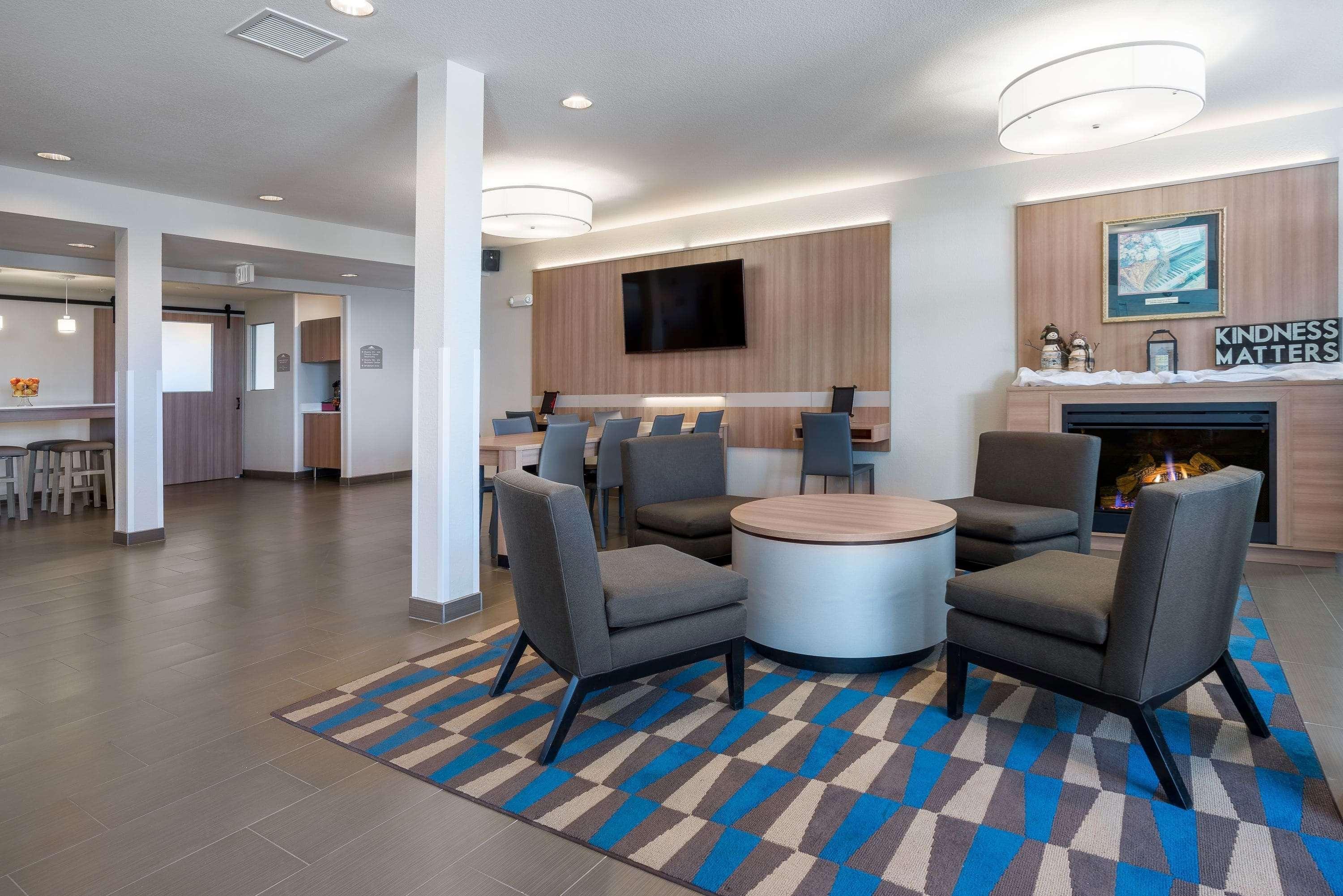 Microtel Inn & Suites By Wyndham Moorhead Fargo Area Ngoại thất bức ảnh