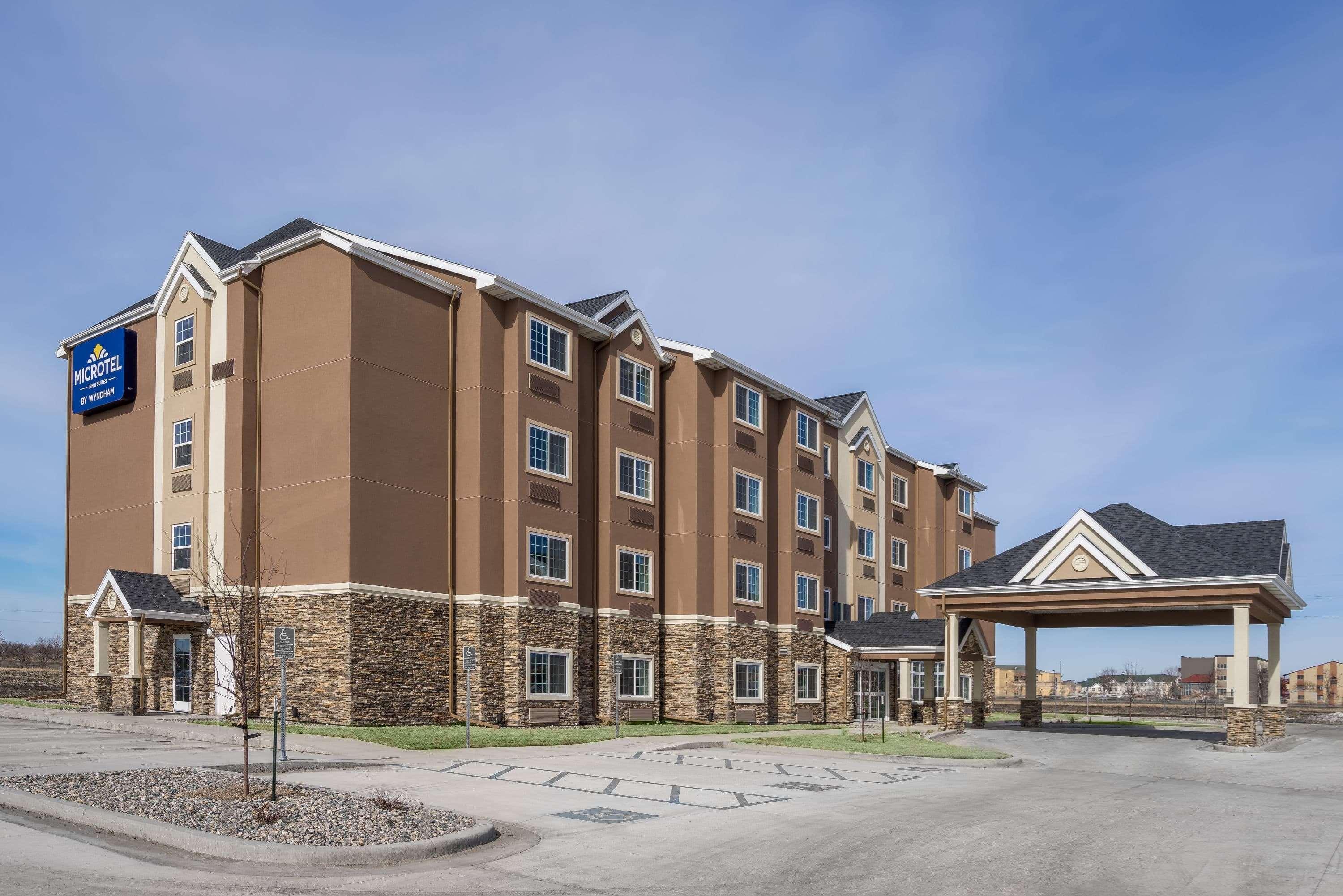 Microtel Inn & Suites By Wyndham Moorhead Fargo Area Ngoại thất bức ảnh