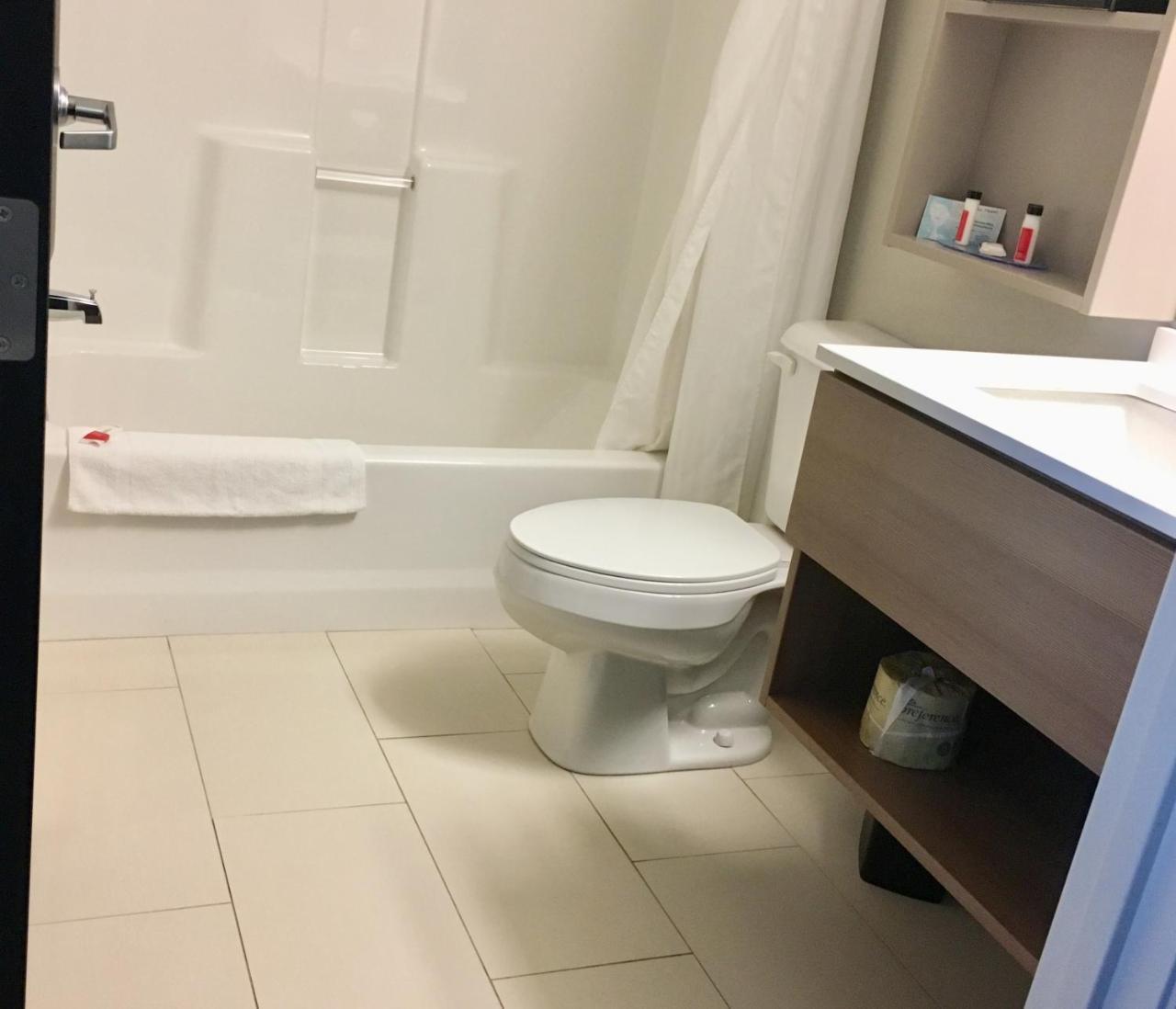 Microtel Inn & Suites By Wyndham Moorhead Fargo Area Ngoại thất bức ảnh